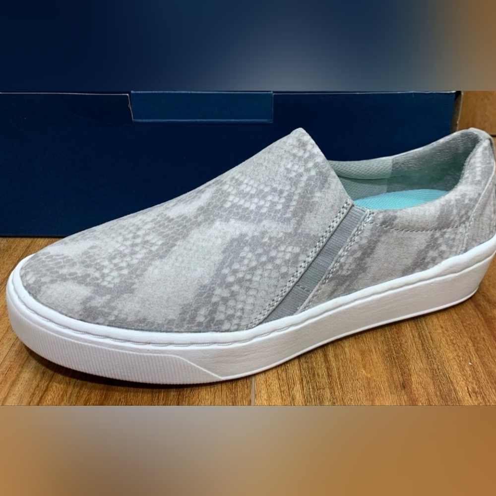 3/$20 DrScholl's Do It Right Gray Snakeskin-Textured Slip-On Sneakers